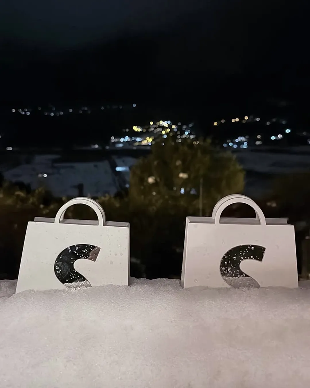 Los dos premios de Shopify de noche